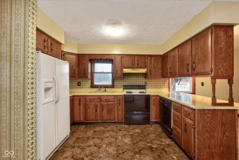 6138 N 75 W Whiteland IN 46184