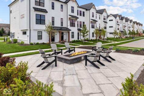 4498 Yellowwood Avenue Brownsburg IN 46112