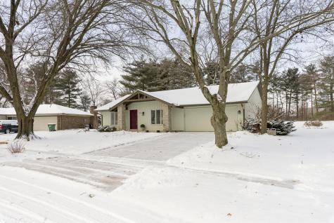 1720 Trace Lane Indianapolis IN 46260