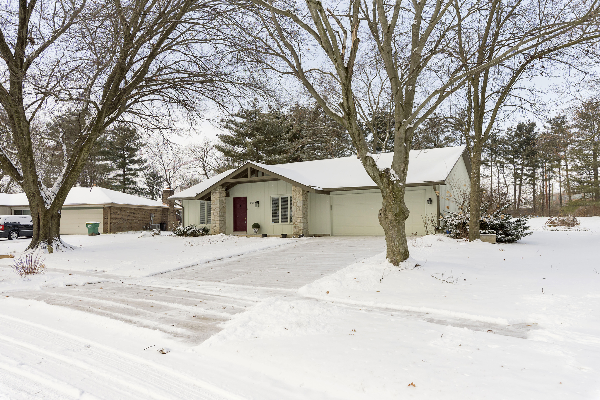 1720 Trace Lane Indianapolis IN 46260