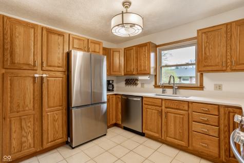 925 S Westchester Park Drive Yorktown IN 47396