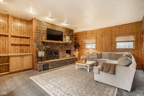 925 S Westchester Park Drive Yorktown IN 47396