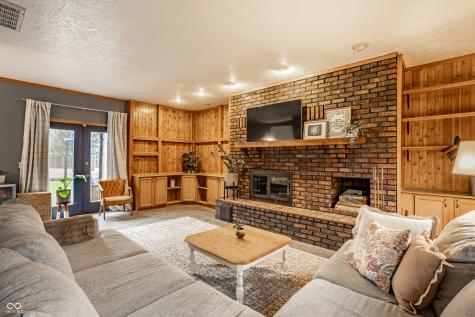 925 S Westchester Park Drive Yorktown IN 47396