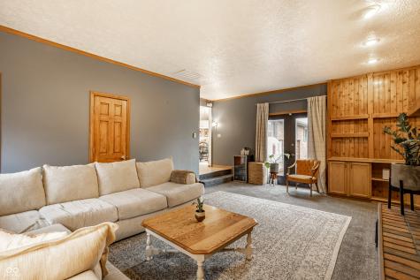 925 S Westchester Park Drive Yorktown IN 47396