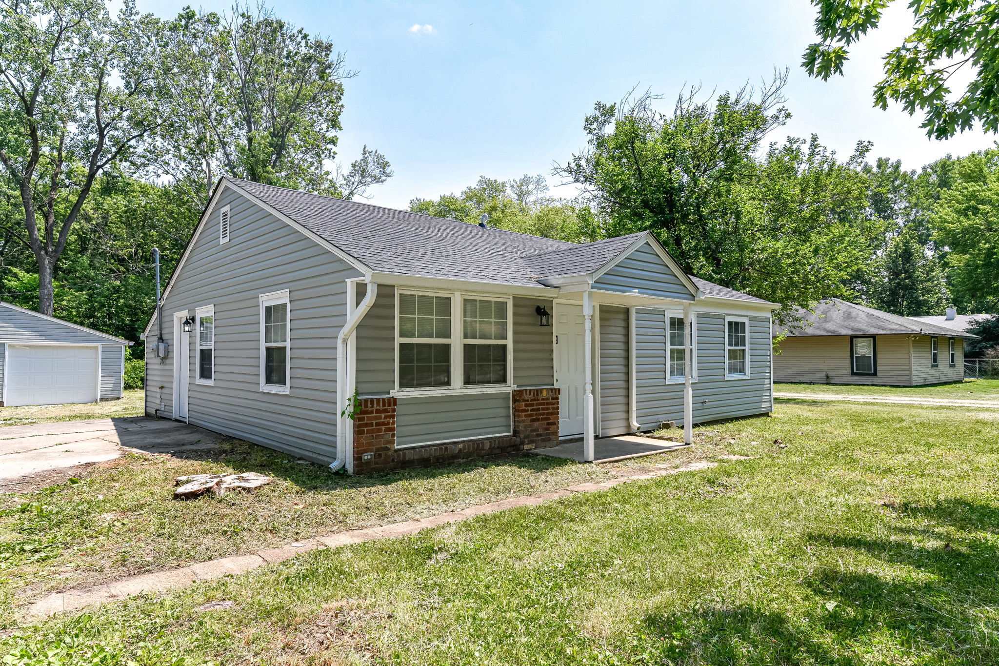 4901 Betholm Drive Indianapolis IN 46239