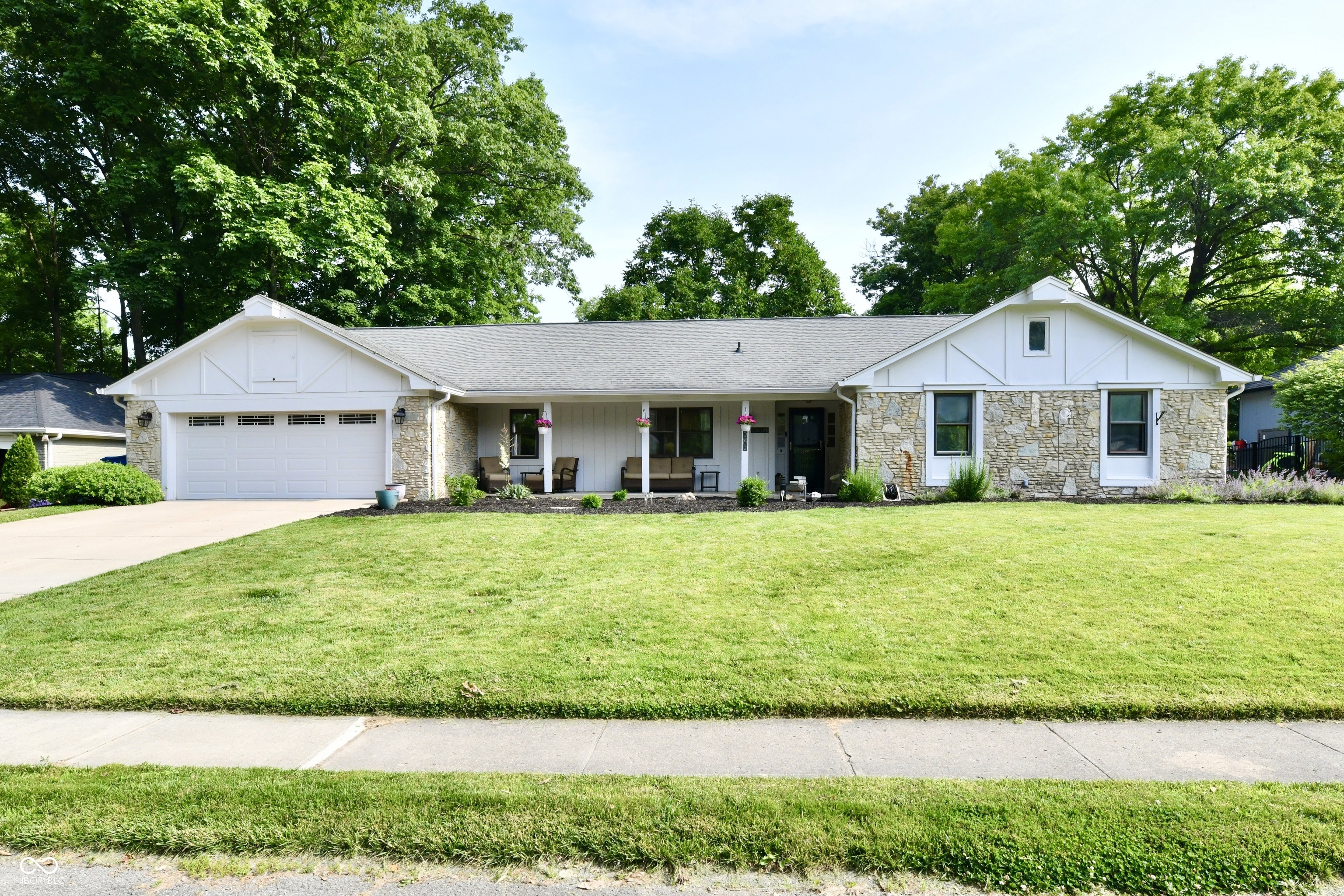 7242 Highburry Drive Indianapolis IN 46256