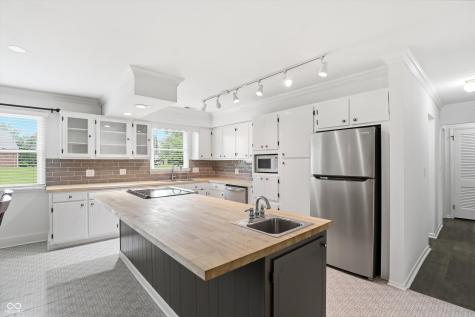 132 Beechwood Drive Westfield IN 46074