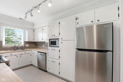 132 Beechwood Drive Westfield IN 46074