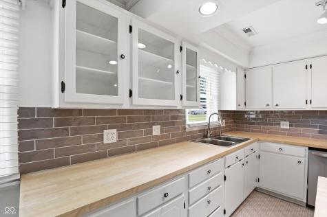 132 Beechwood Drive Westfield IN 46074