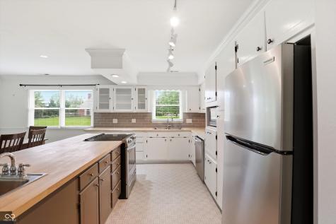 132 Beechwood Drive Westfield IN 46074