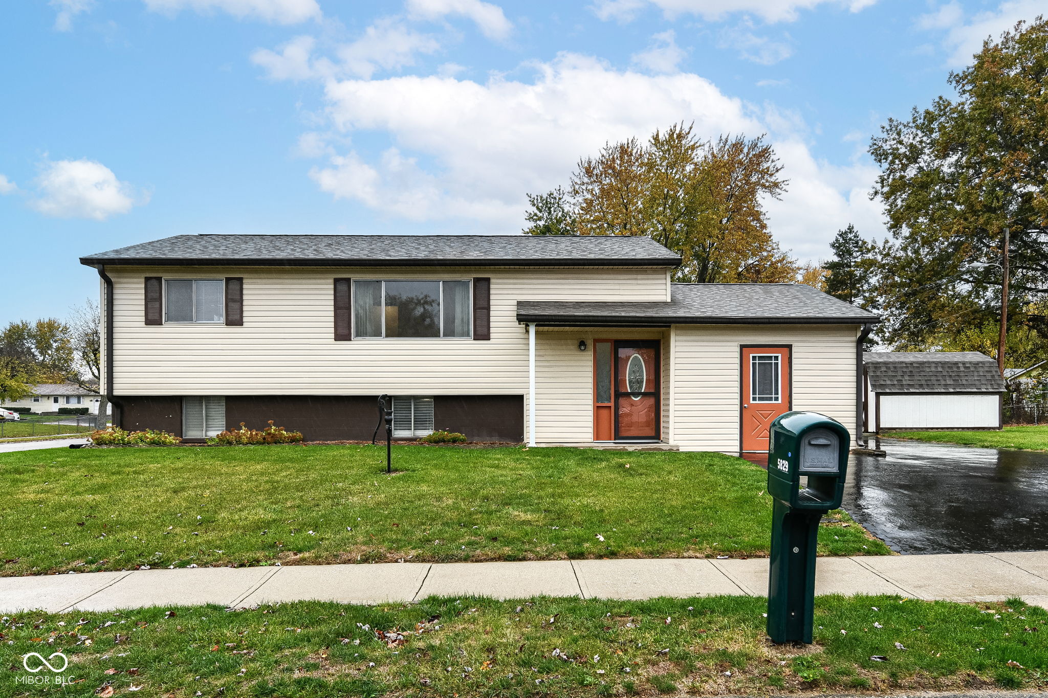5829 Cloverleaf Drive Indianapolis IN 46241