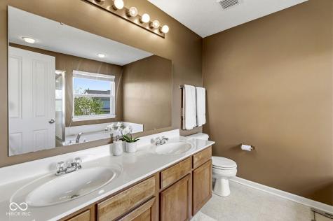 7825 Andaman Drive Zionsville IN 46077