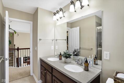 14347 Camelot House Way Fishers IN 46037