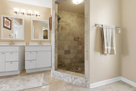 8240 Thorn Bend Drive Indianapolis IN 46278