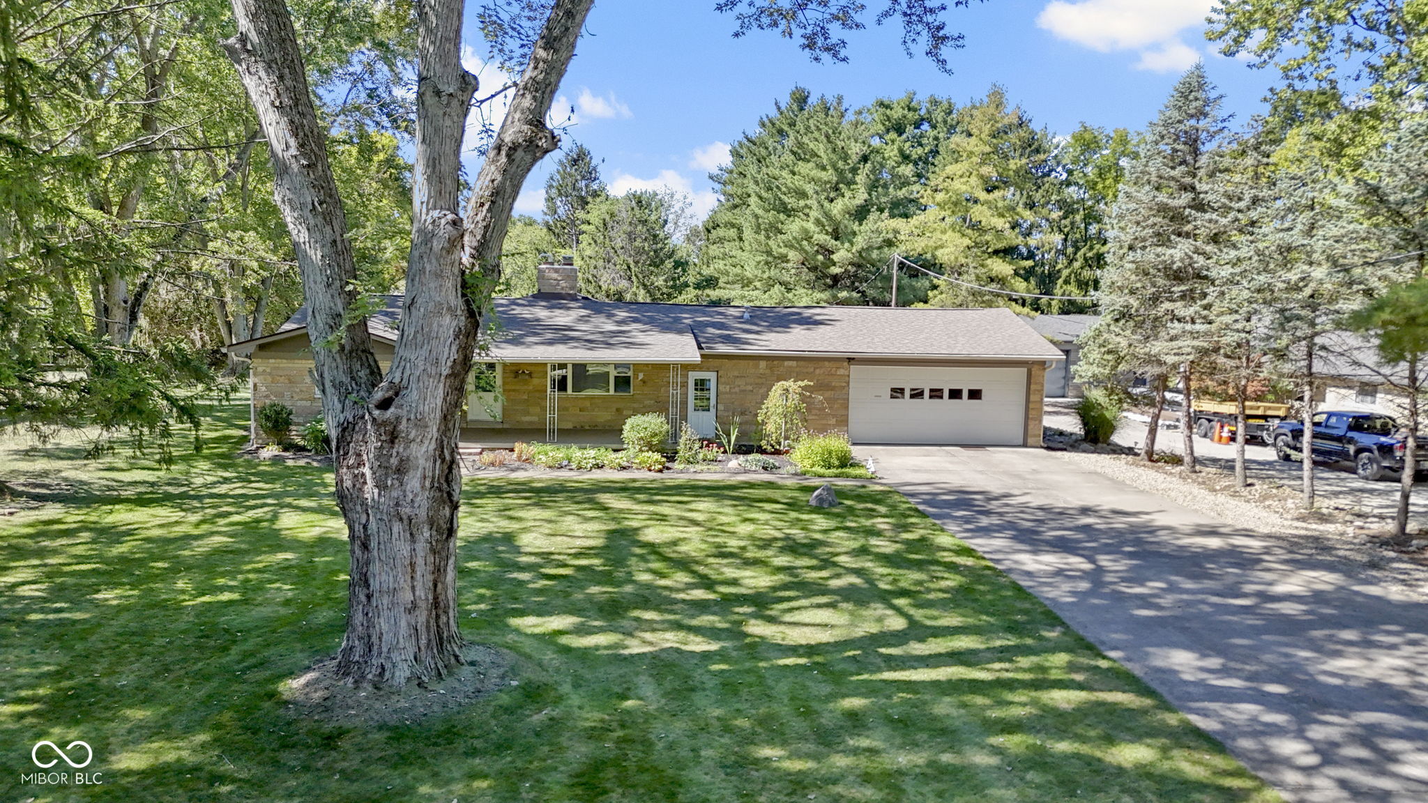 11994 Greenfield Road Zionsville IN 46077