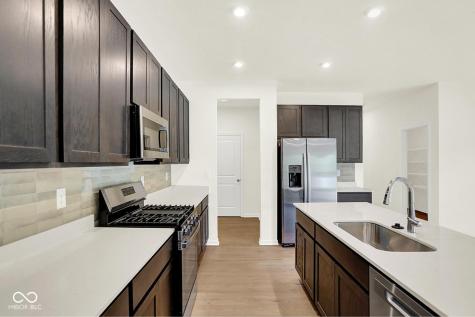 5853 Fair Oak Circle Brownsburg IN 46112