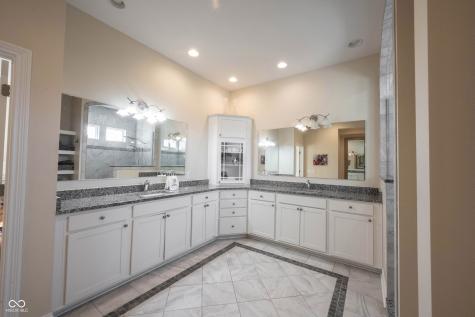 1557 Rosebank Drive Westfield IN 46074