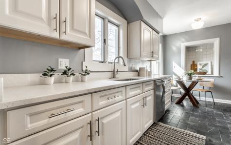 5534 Guilford Avenue Indianapolis IN 46220