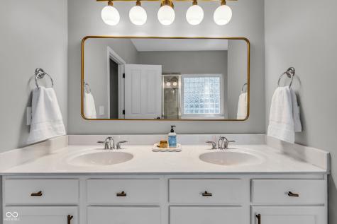 5000 Willow Road Zionsville IN 46077