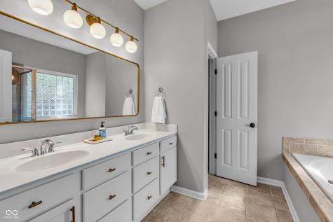 5000 Willow Road Zionsville IN 46077