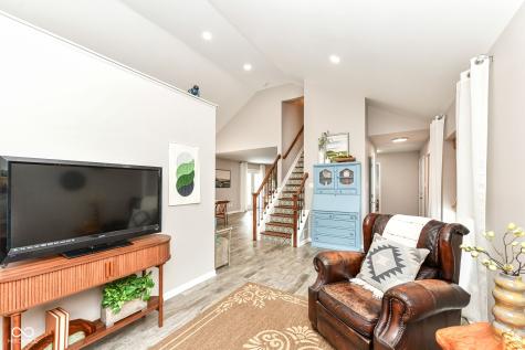 222 Boulder Court Carmel IN 46032