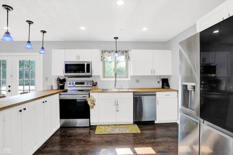 8315 San Marcos Circle Indianapolis IN 46256