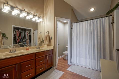 12854 Sweet Briar Parkway Fishers IN 46038
