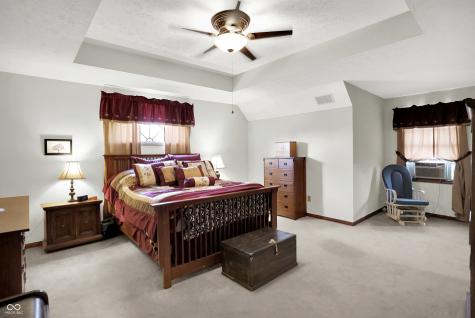 8 Marys Court Whiteland IN 46184