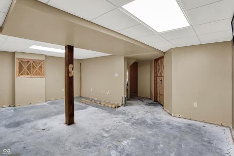 8 Marys Court Whiteland IN 46184