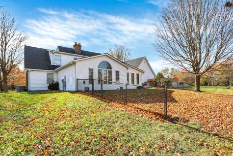 8 Marys Court Whiteland IN 46184