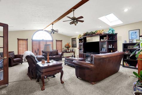 8 Marys Court Whiteland IN 46184