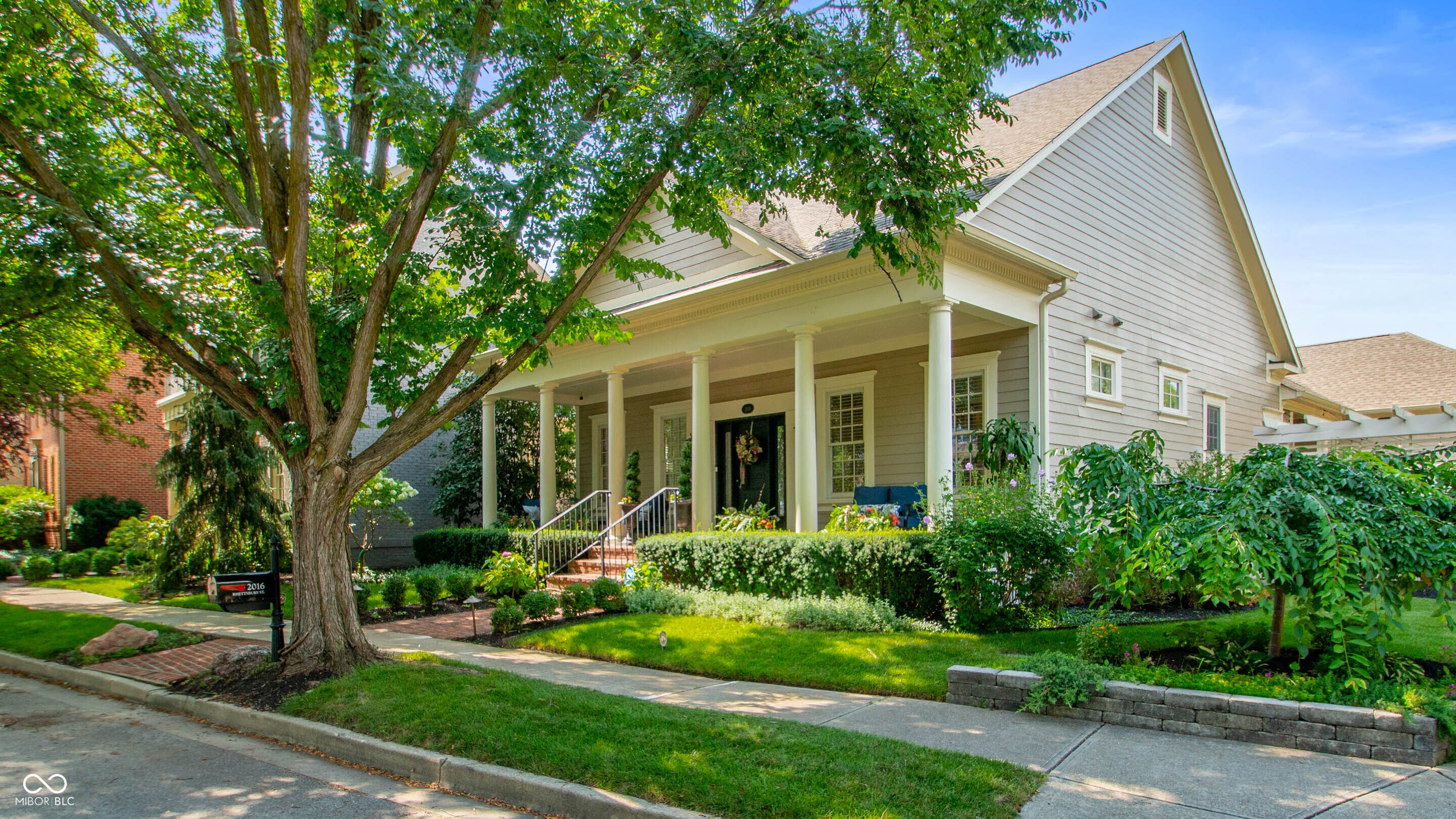 2016 Rhettsbury Street Carmel IN 46032