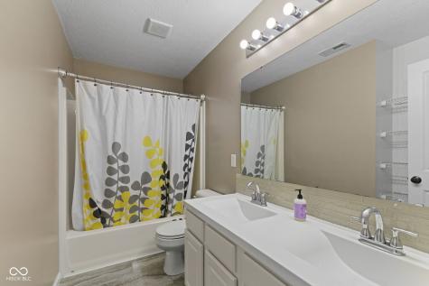 5307 Misthaven Lane Greenwood IN 46143