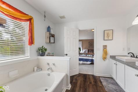 12403 Carriage Stone Drive Fishers IN 46037