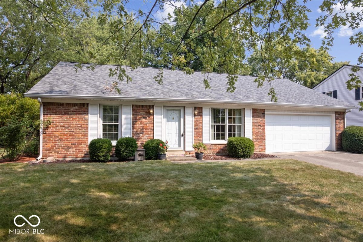 1702 Charter Oak Circle Indianapolis IN 46260