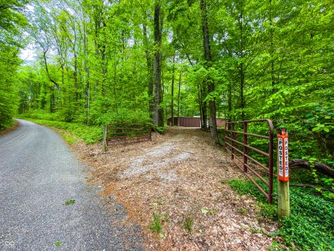 1271 Cedar Lane Spencer IN 47460