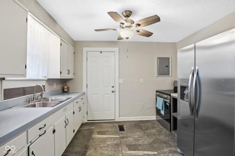 1325 S K Street Elwood IN 46036