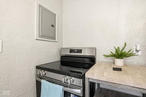 1325 S K Street Elwood IN 46036
