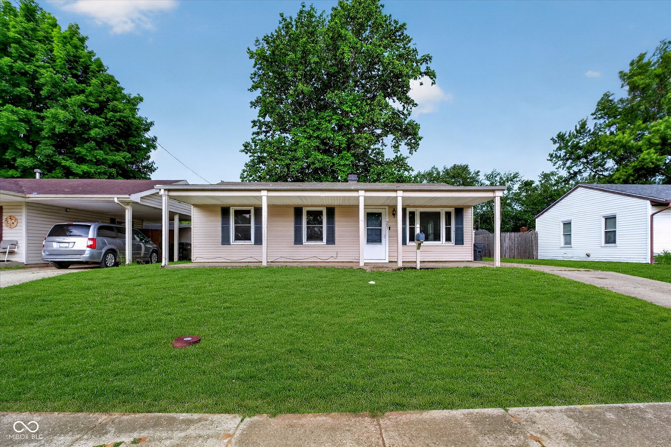 307 Crestview Court Chesterfield IN 46017