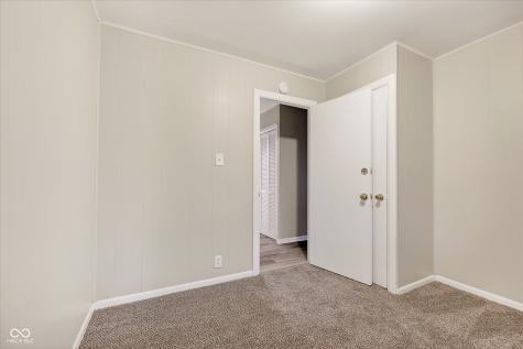 307 Crestview Court Chesterfield IN 46017