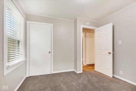 307 Crestview Court Chesterfield IN 46017