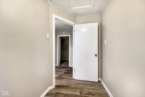 307 Crestview Court Chesterfield IN 46017