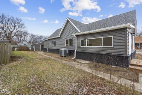 626 N Main Street Clinton IN 47842