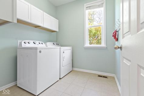 12269 Enmore Park Fishers IN 46037