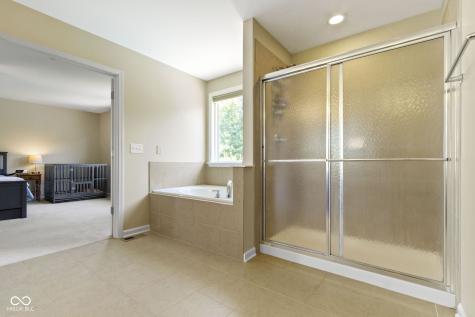 12269 Enmore Park Fishers IN 46037
