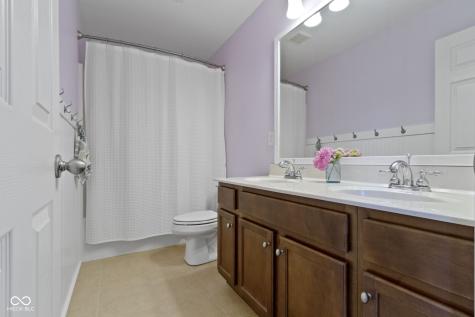 12269 Enmore Park Fishers IN 46037