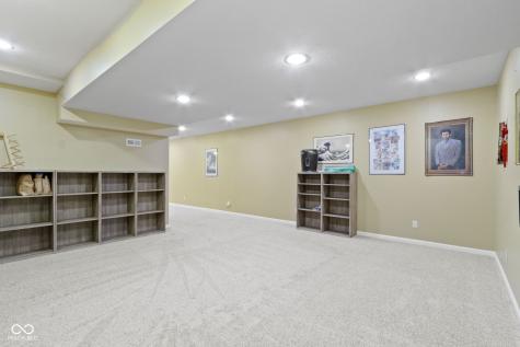 12269 Enmore Park Fishers IN 46037