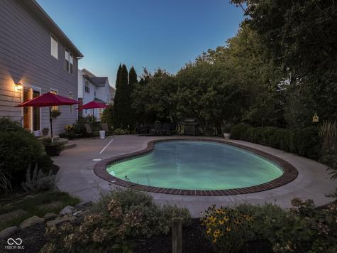 12269 Enmore Park Fishers IN 46037