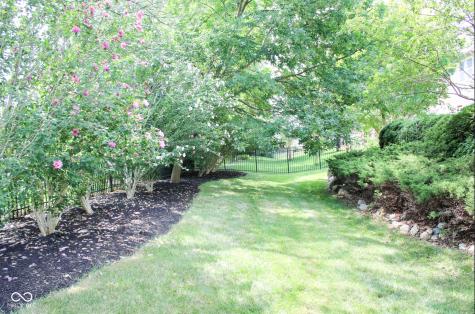 12269 Enmore Park Fishers IN 46037