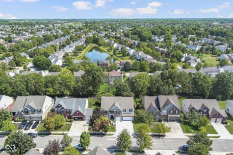 12269 Enmore Park Fishers IN 46037
